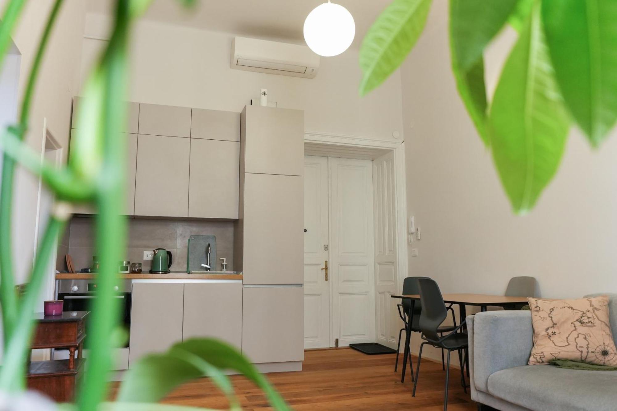 Apartment Ludwig - Films & Movies Collection ซาเกร็บ ภายนอก รูปภาพ